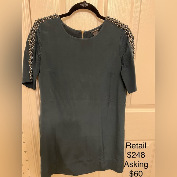 Club Monaco Silk S/S dress with Beaded shoulder - Picture 3 of 4